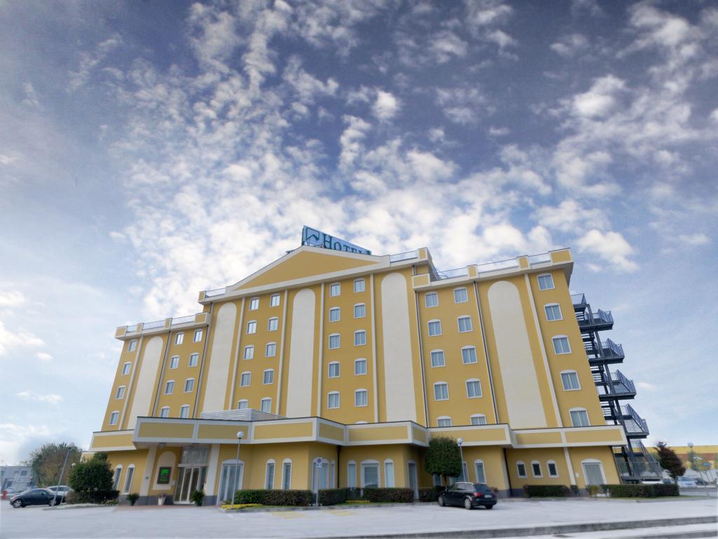 Piramidi Hotel Torri di Quartesolo Zewnętrze zdjęcie